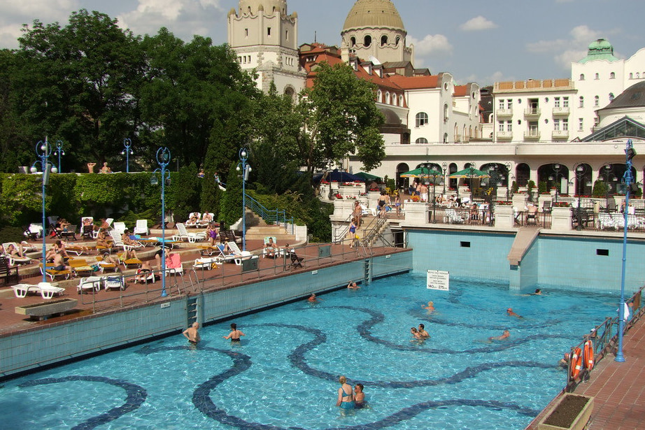 布达佩斯盖勒特浴场（Gellert Spa）一日票