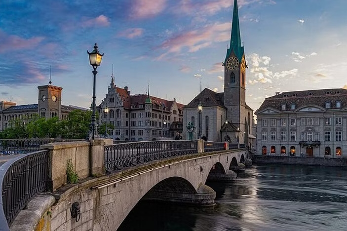 苏黎世探索游戏 & 城市亮点之旅