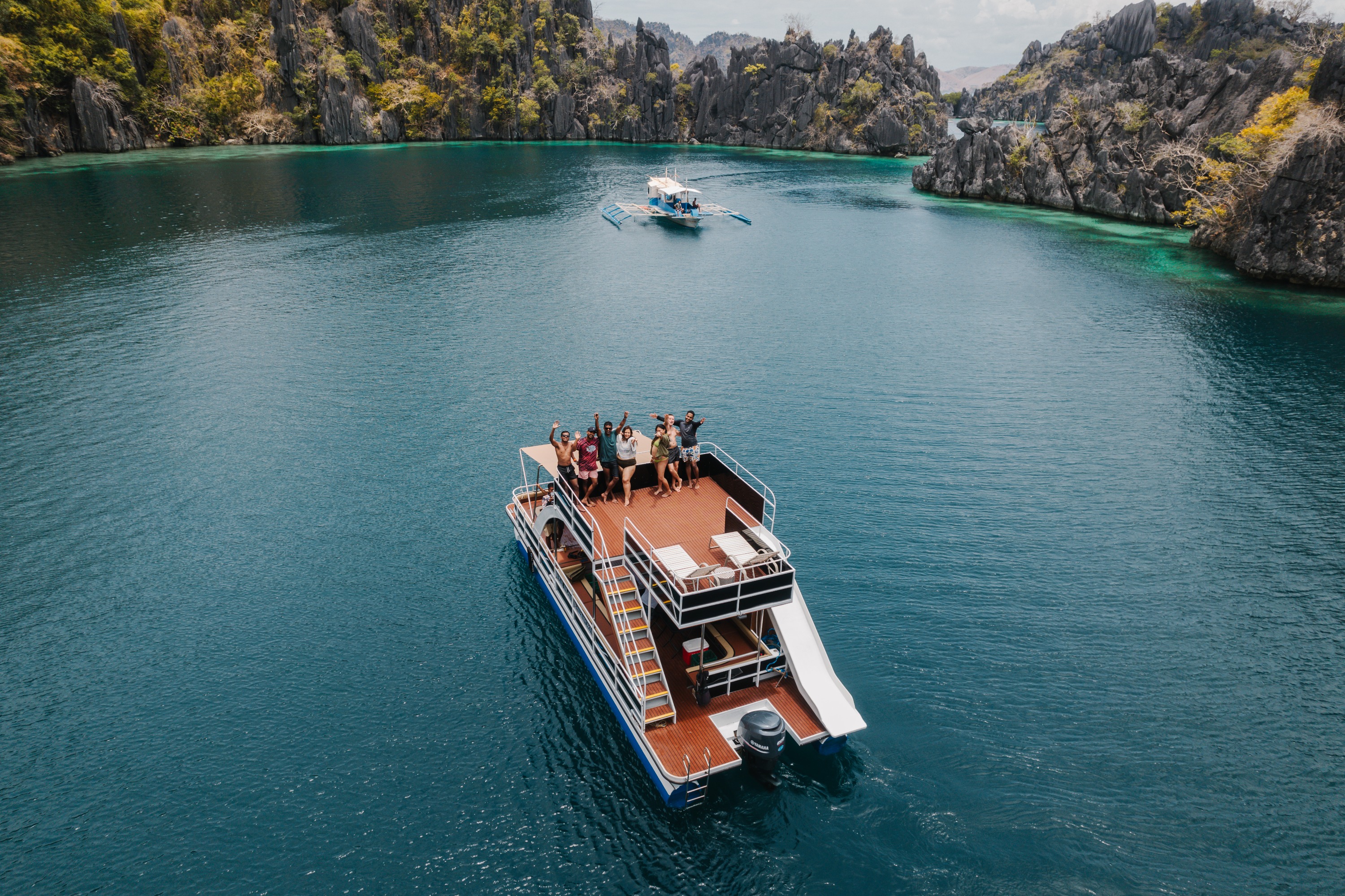 科隆岛双层浮桥船（含滑水道）