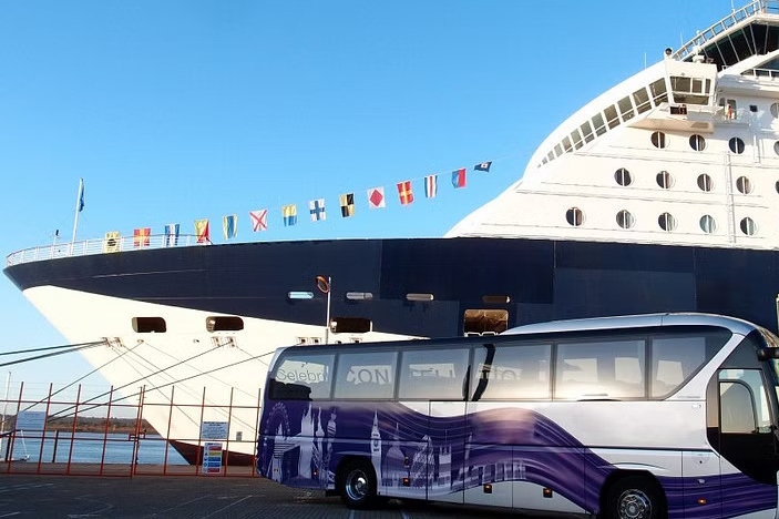 南安普敦港出发：萨利斯伯里、巨石阵和温莎城堡之旅