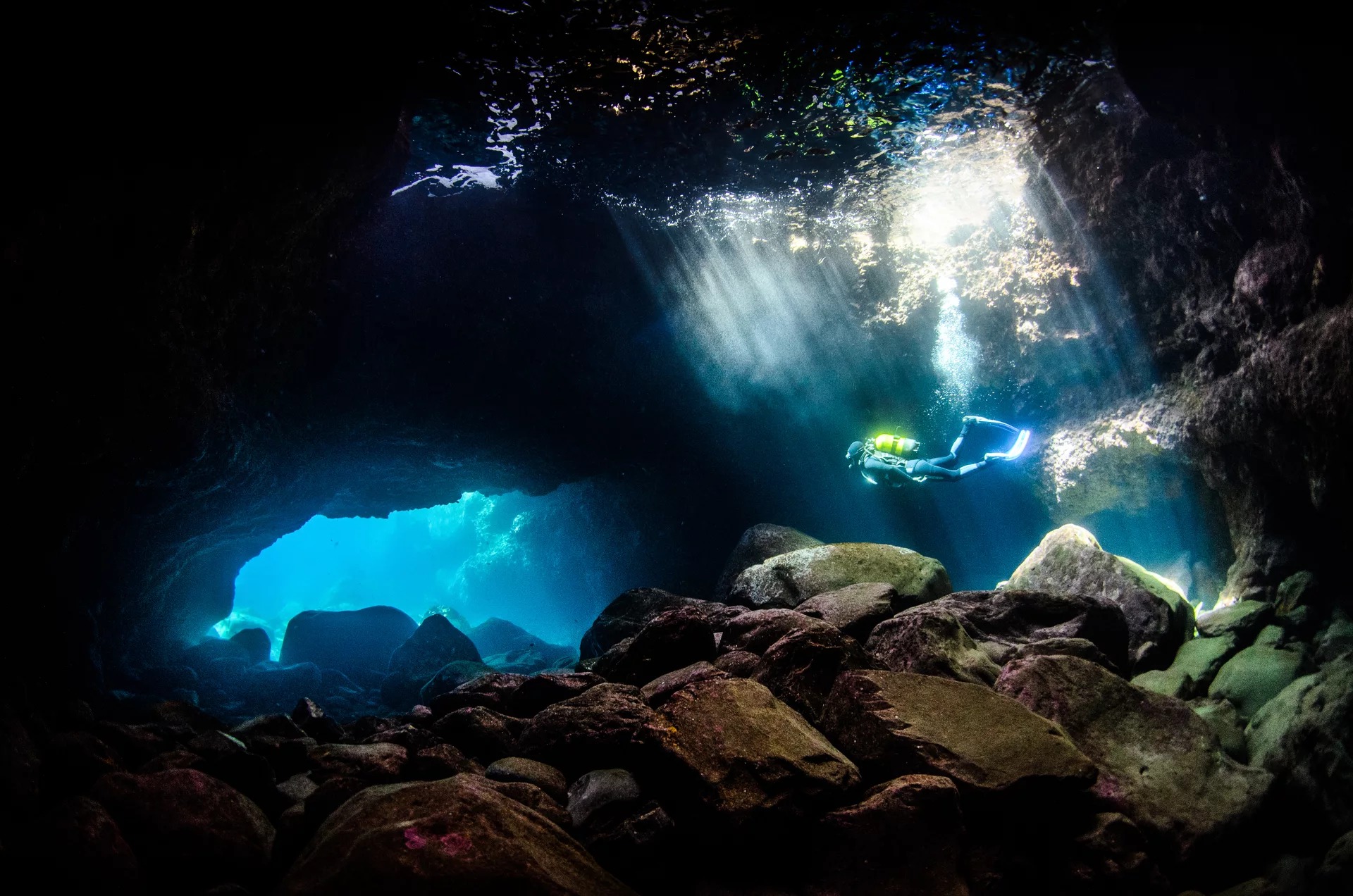 与 PADI 一起在梅诺卡岛体验 Nitrox 潜水大师课程 5* 潜水中心