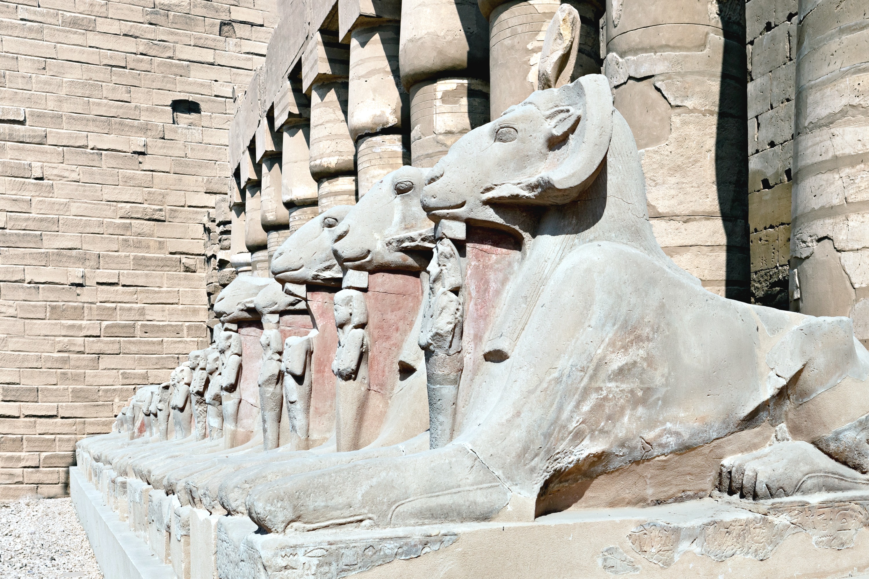 卢克索 & 帝王谷之旅 - 含午餐（马卡迪湾出发）