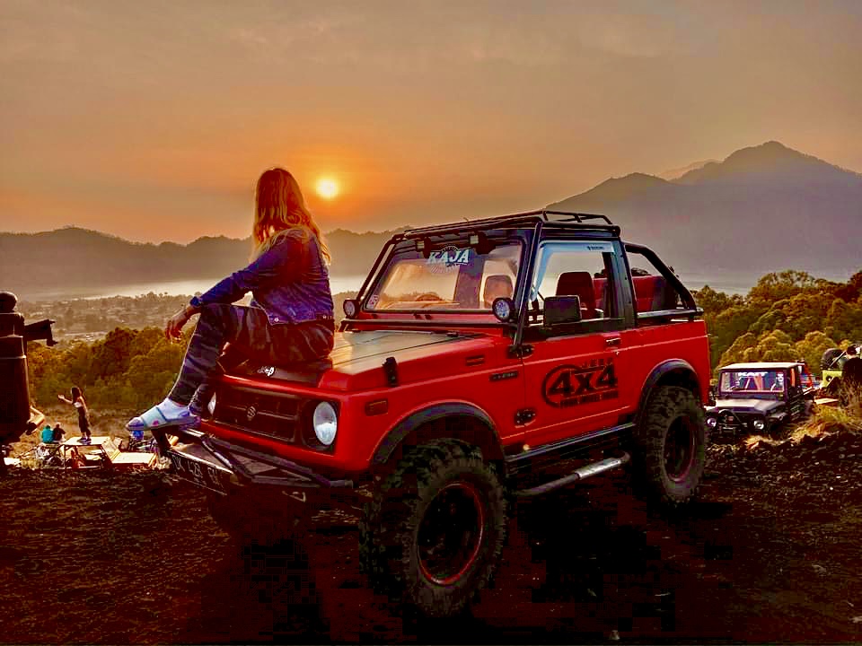 巴杜尔神庙＆巴杜尔火山日出吉普车之旅（含摄影师）