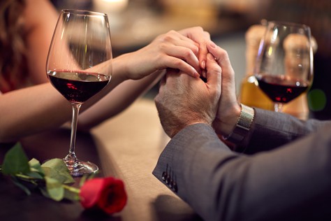 巴黎塞纳河浪漫晚餐游轮体验