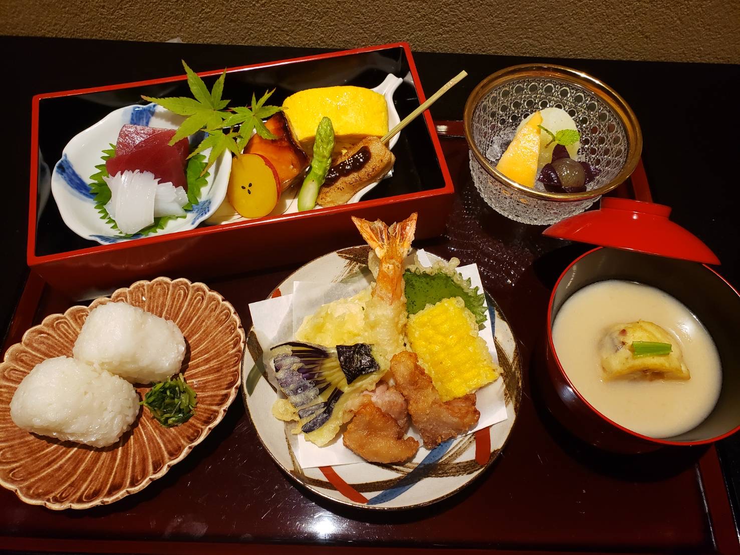 美浓吉（Minokichi）京都怀石料理	- 京都