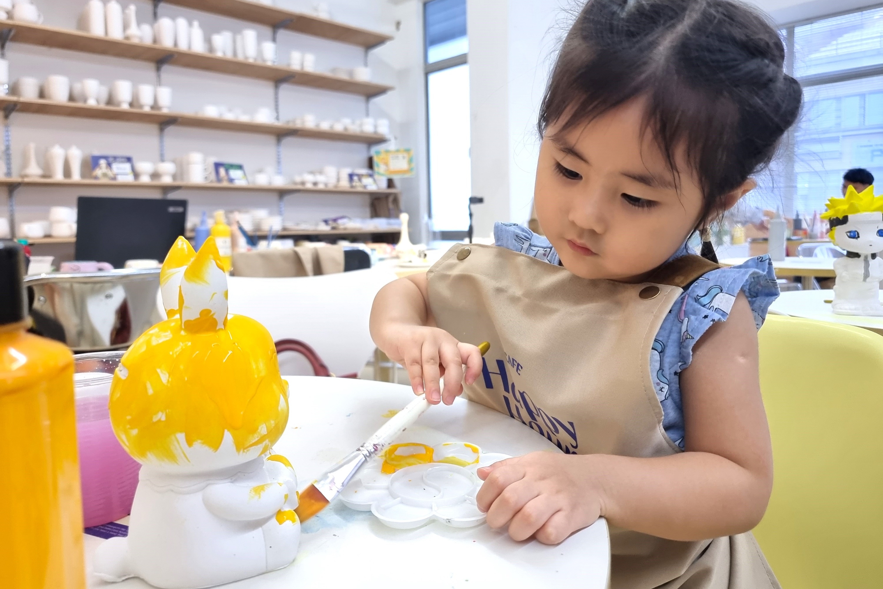 Happy Hour Club Cafe & Workshop陶瓷绘画体验