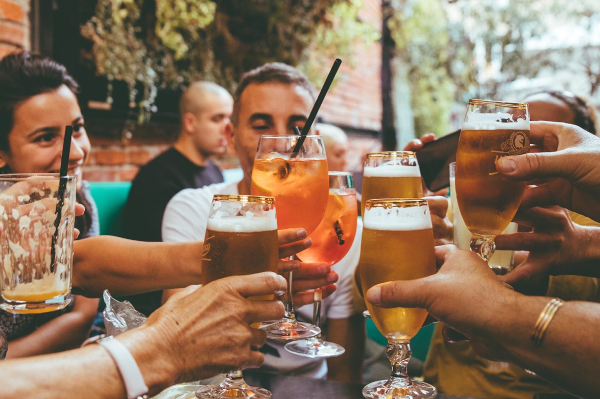 巴塞隆纳波恩区微醺徒步导览