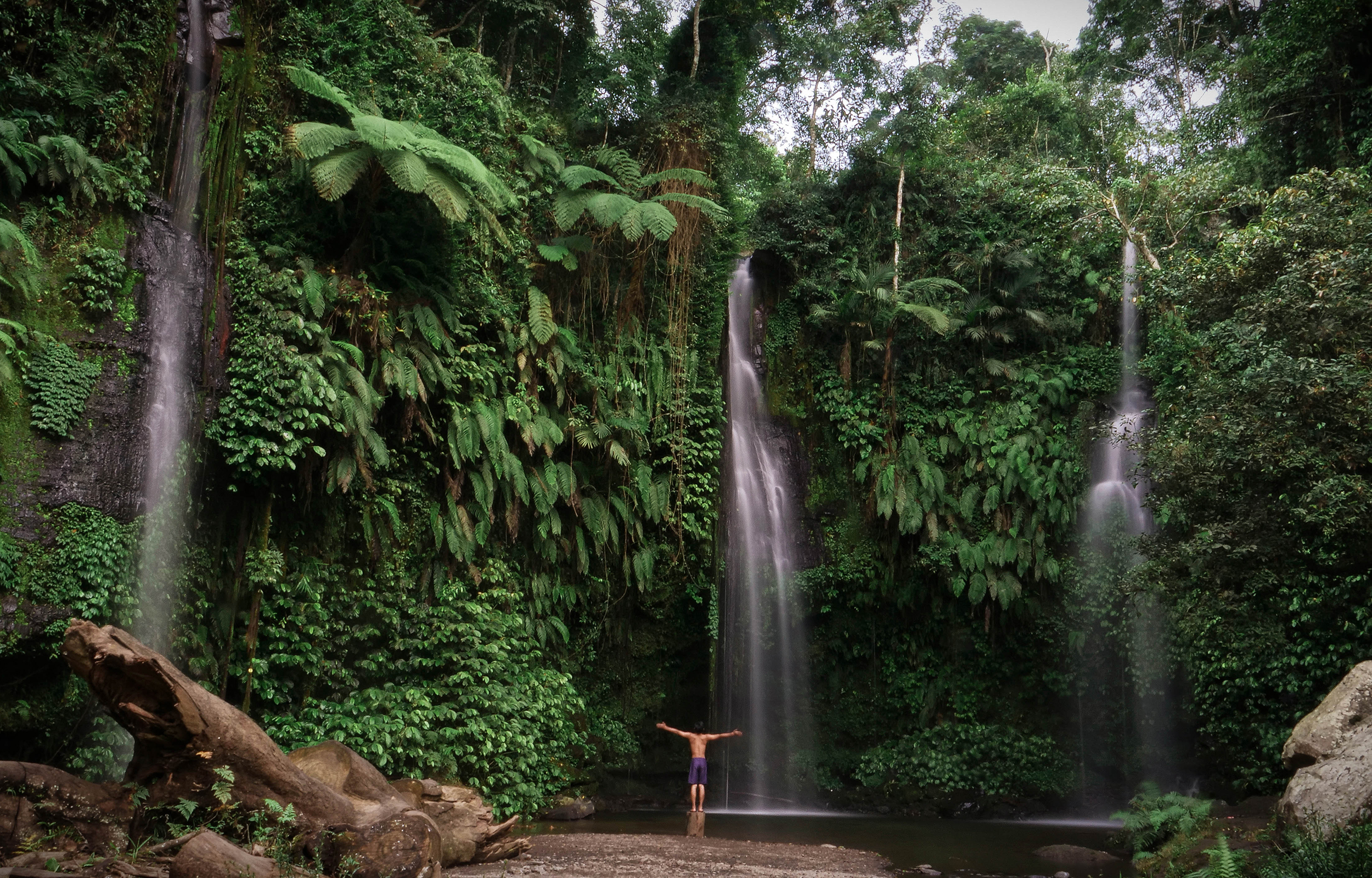 龙目岛Benang Stokel & Benang Kelambu瀑布徒步之旅（含午餐）