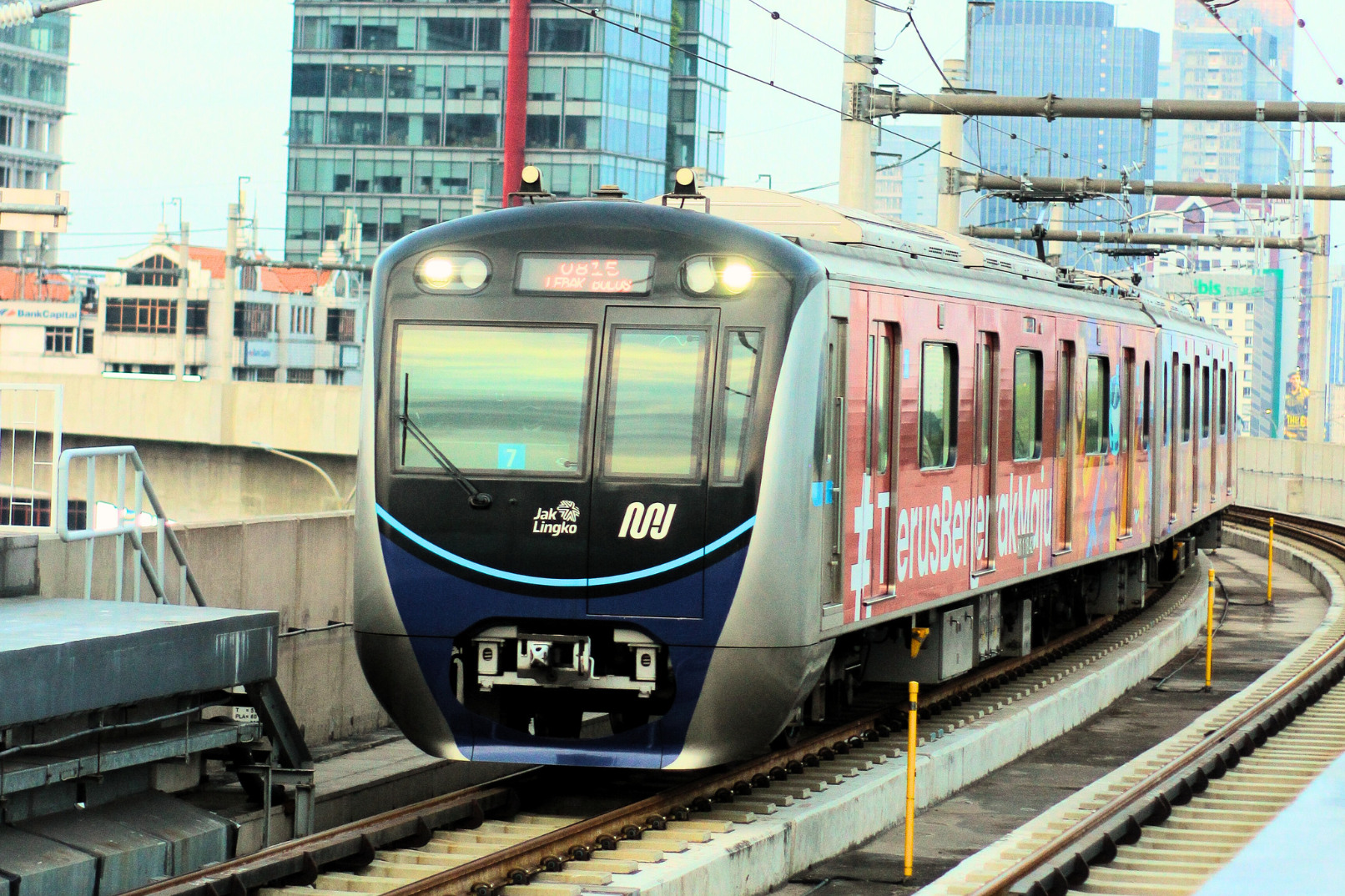 雅加达地铁徒步之旅 | 多语种导游