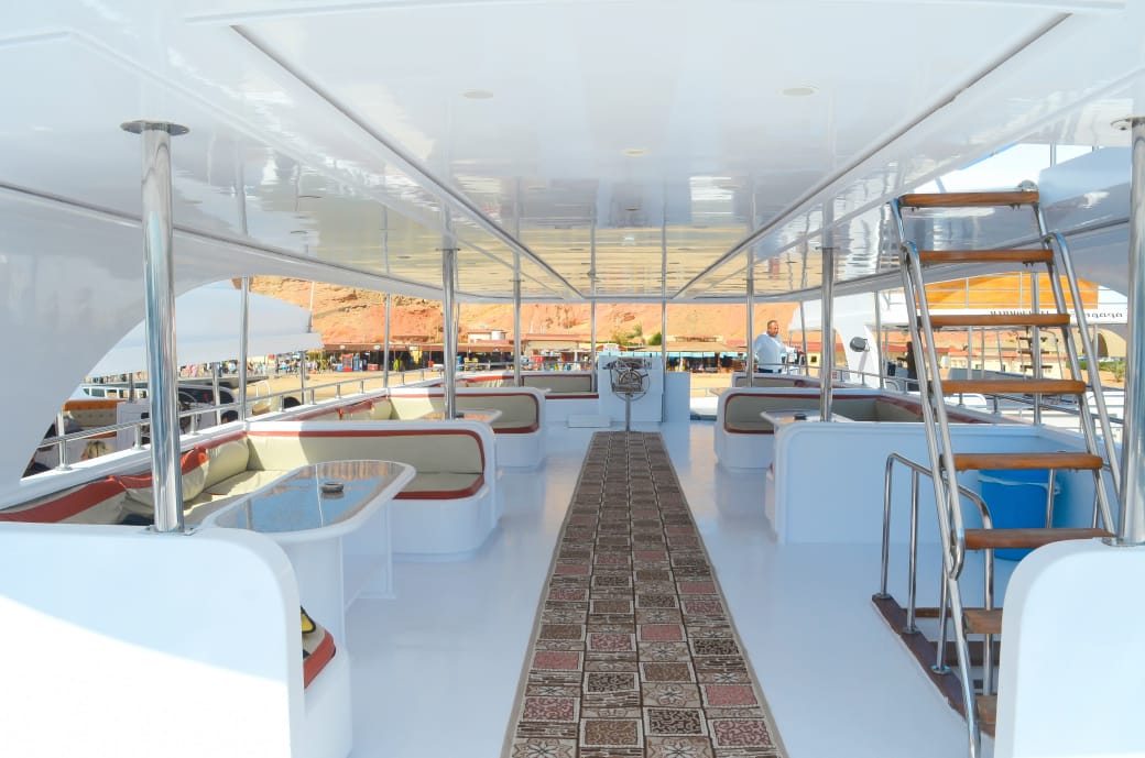 沙姆沙伊赫私人游艇之旅（含午餐 & 饮料）