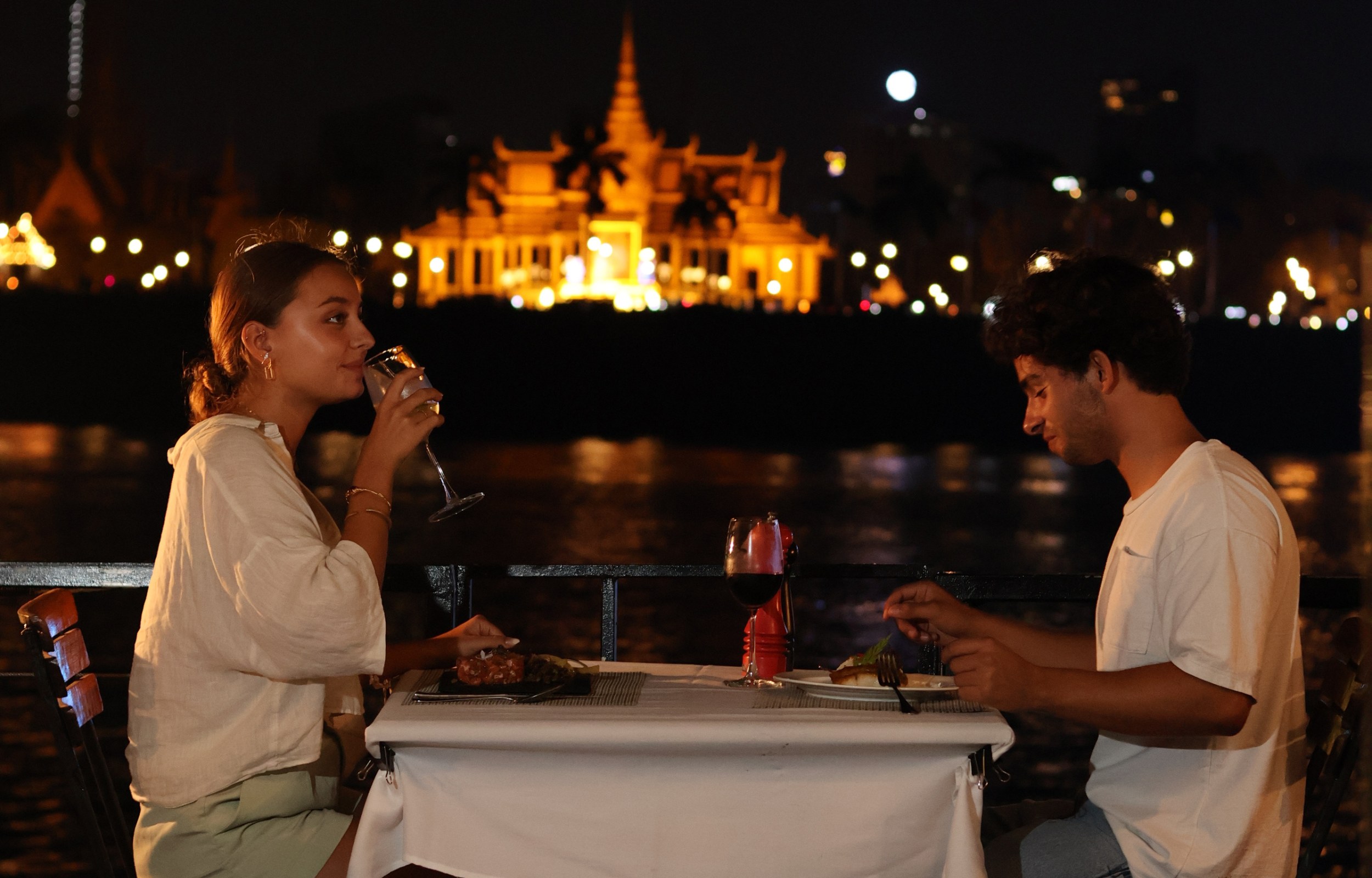 湄公河晚餐巡游 & 洞里萨湖