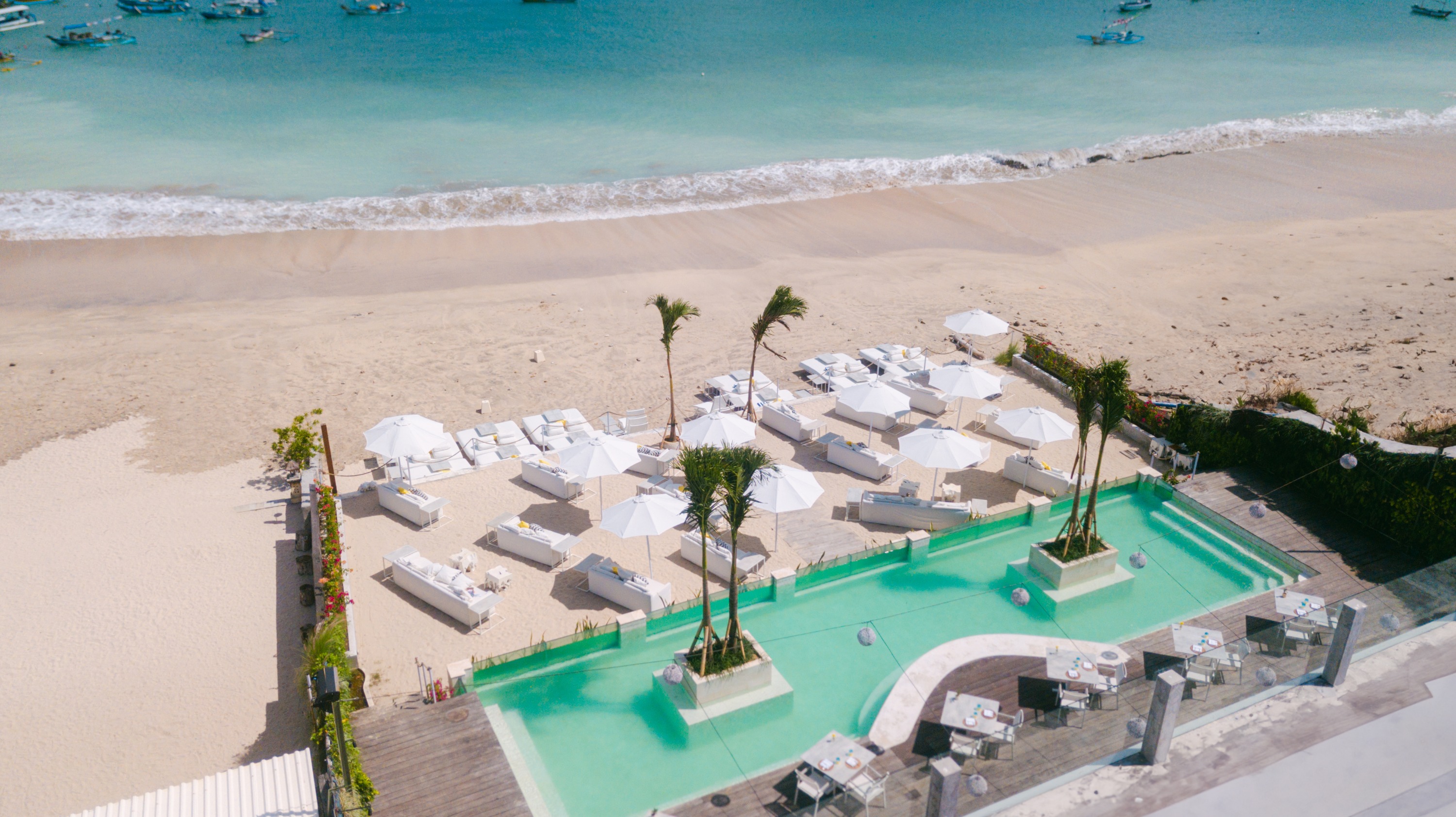 巴厘岛金巴兰Azure Beach餐厅用餐体验