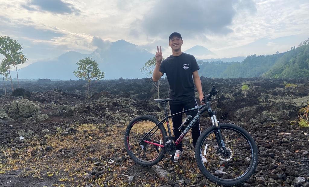 巴杜尔山黑色熔岩骑行之旅