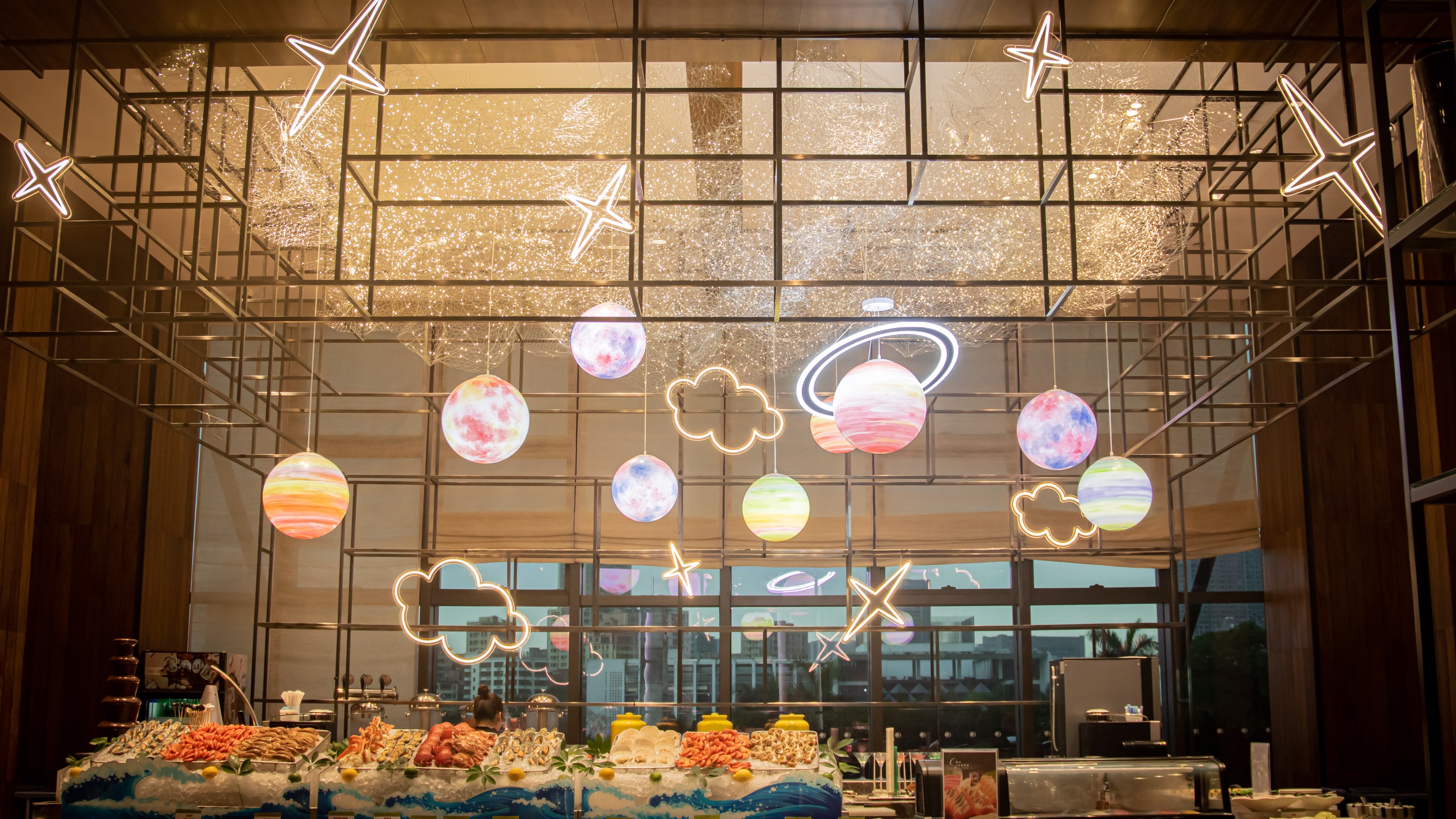 【自助餐优惠】深圳龙华希尔顿逸林酒店自助餐厅