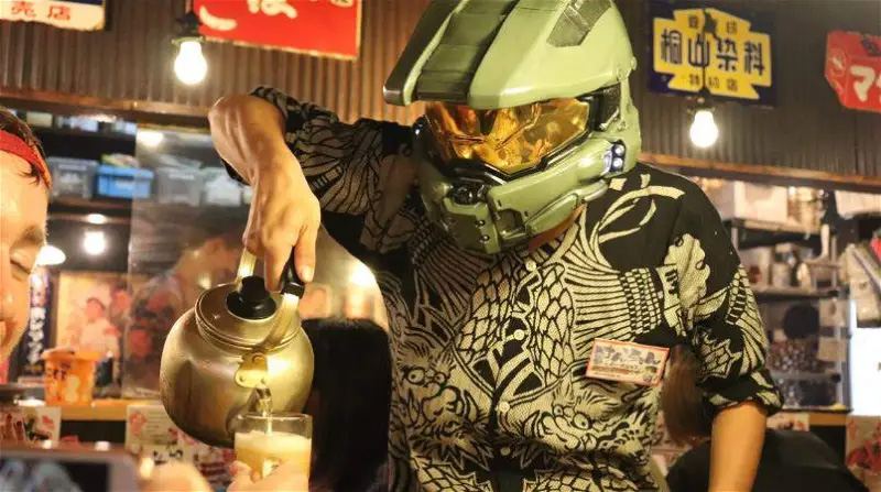 东京口琴横丁酒吧街串游