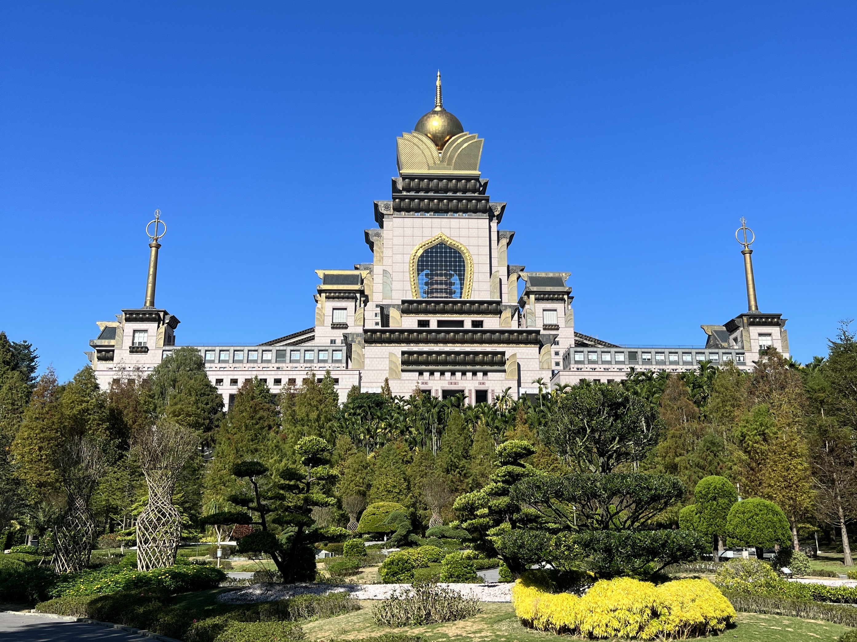 南投: 中台世界博物馆之佛教文物巡礼一日游(台北、台中出发)