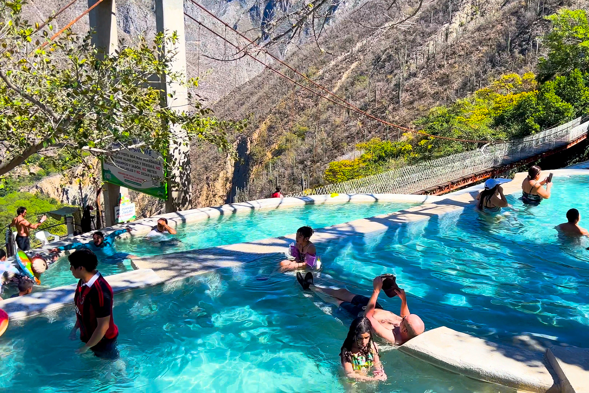 Tolantongo洞穴导览游（墨西哥市区出发）