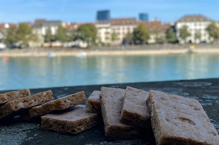 巴塞尔奶酪 & 巧克力 & 当地糕点品尝私人游