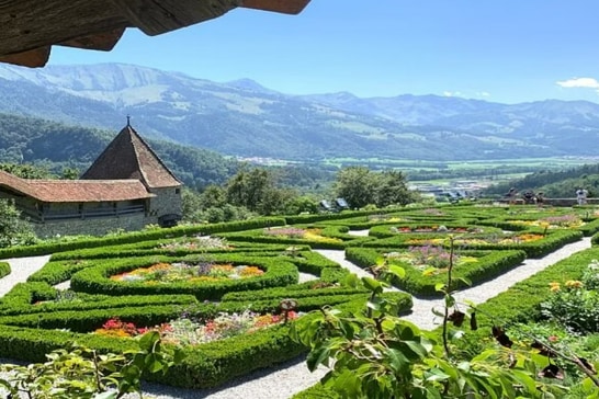 格吕耶尔城堡 & 奶酪 & 巧克力品尝私人之旅（巴塞尔出发）