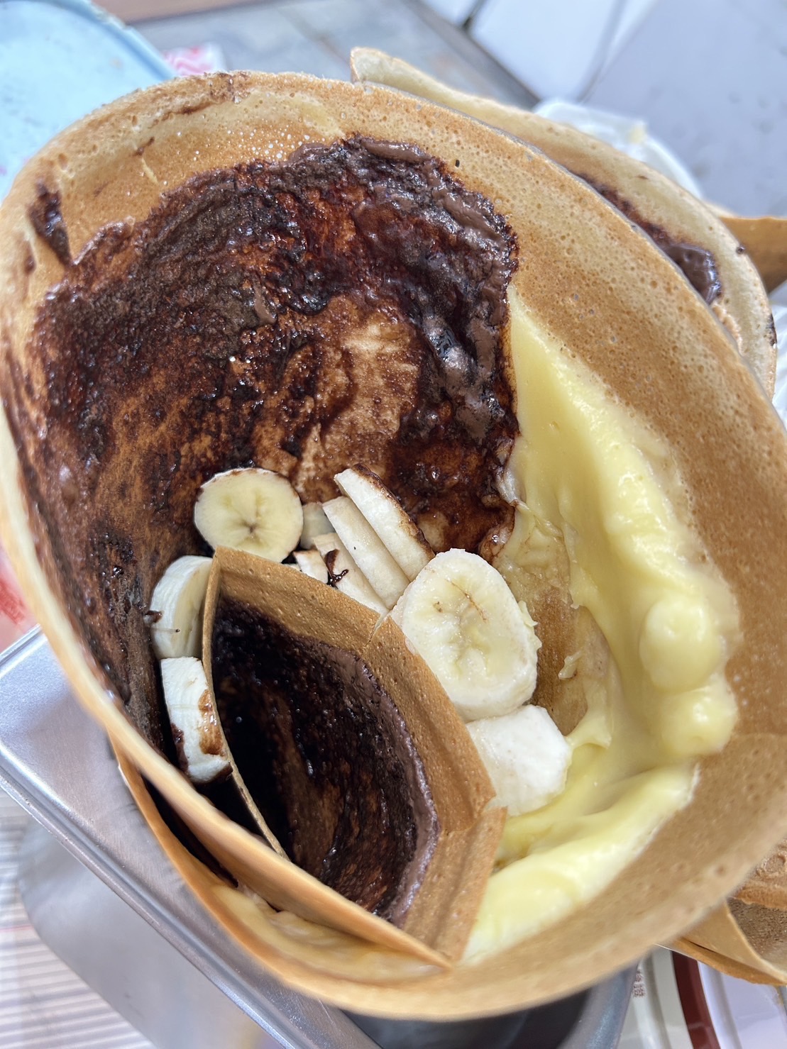 饕客法式可丽饼：巧克力卡士达香蕉可丽饼