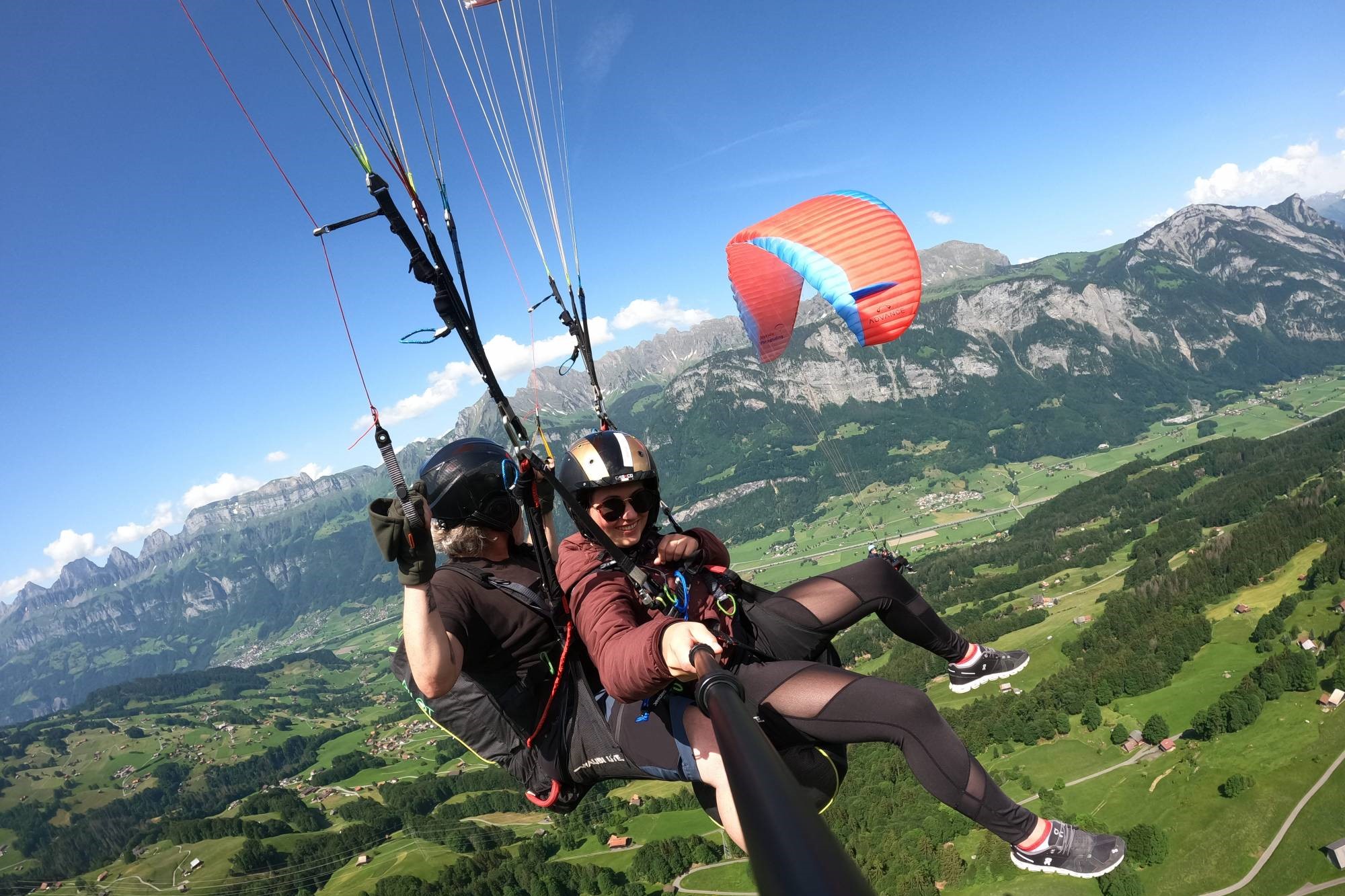 弗卢姆斯双人滑翔伞飞行体验