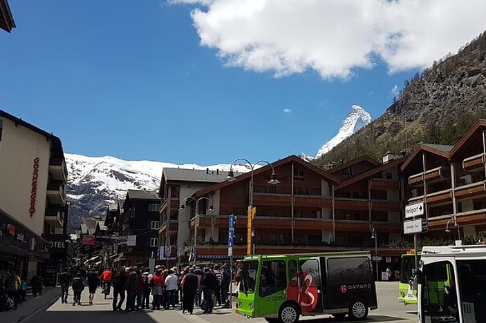 策马特高山小镇徒步之旅