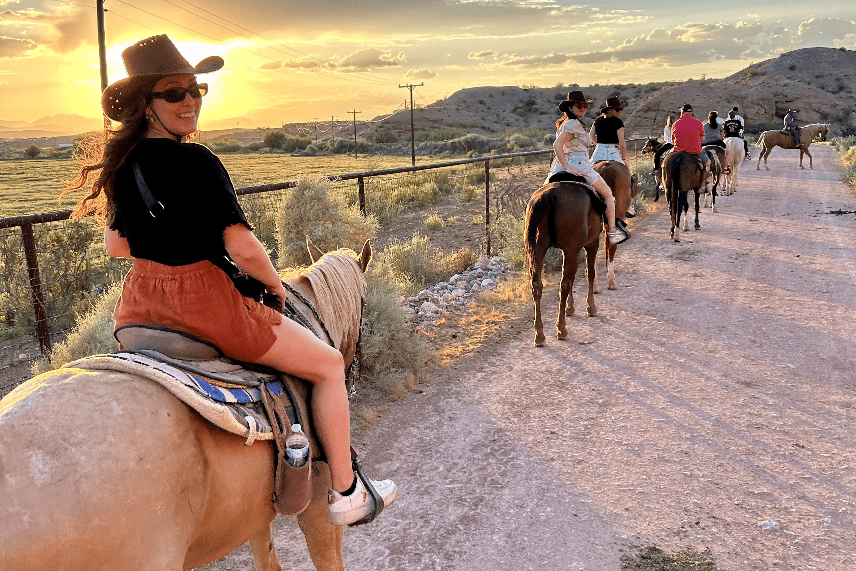 拉斯维加斯狂野西部日落骑马体验（含晚餐）