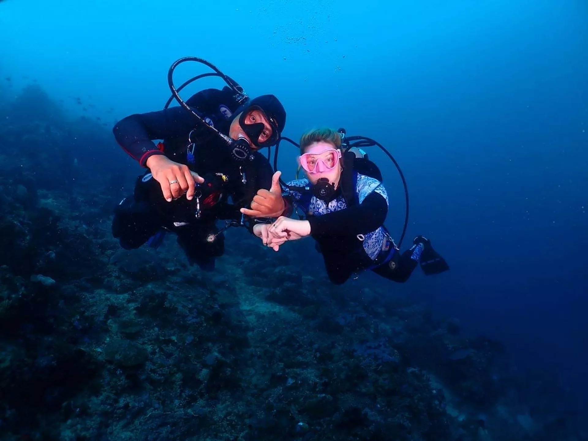 波多格尼拉开放水域潜水（PADI五星级潜水中心）