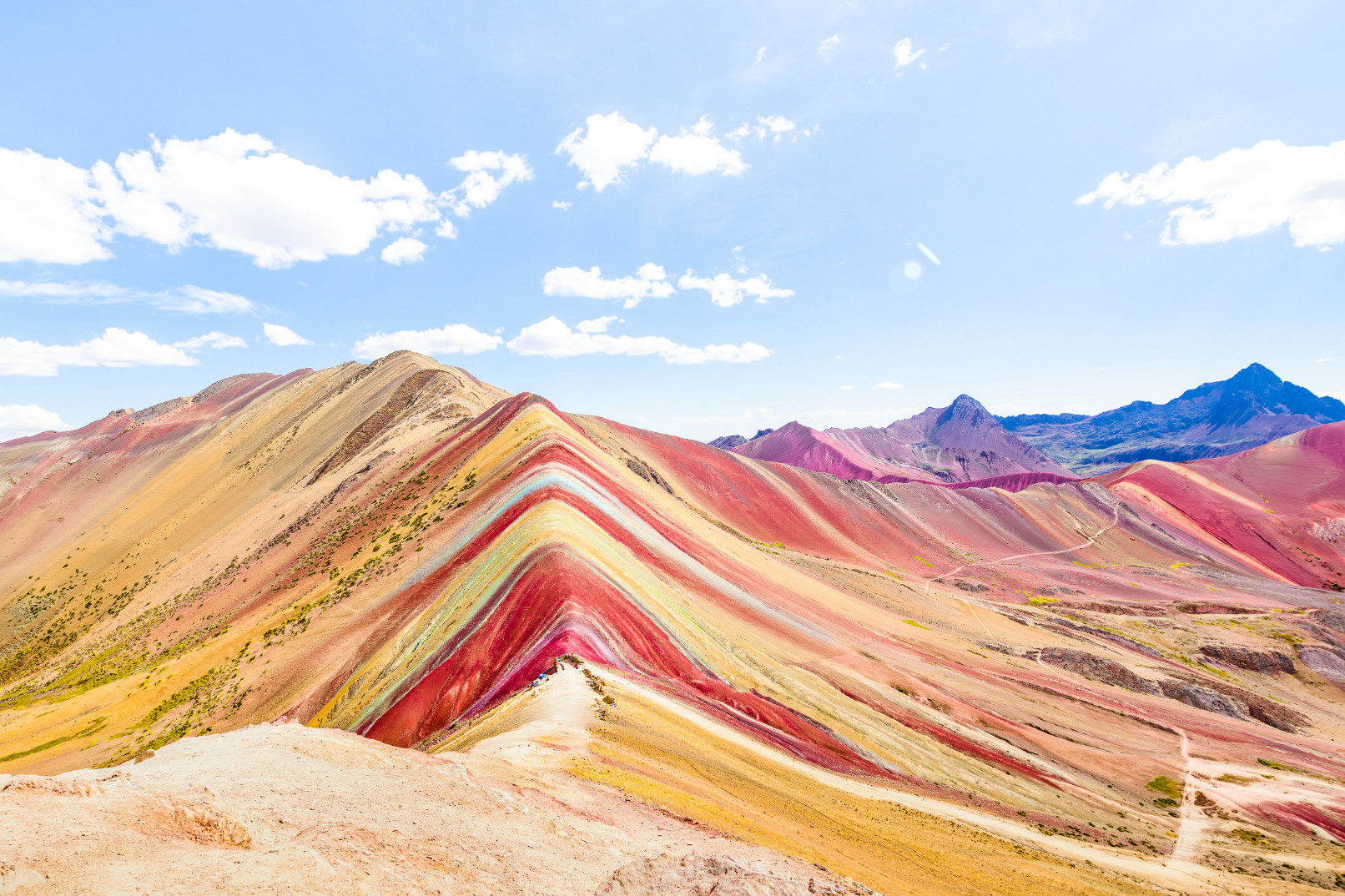 彩虹山徒步一日游