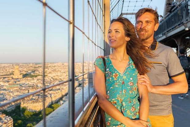 巴黎市区之旅（含埃菲尔铁塔塔顶免排队门票）