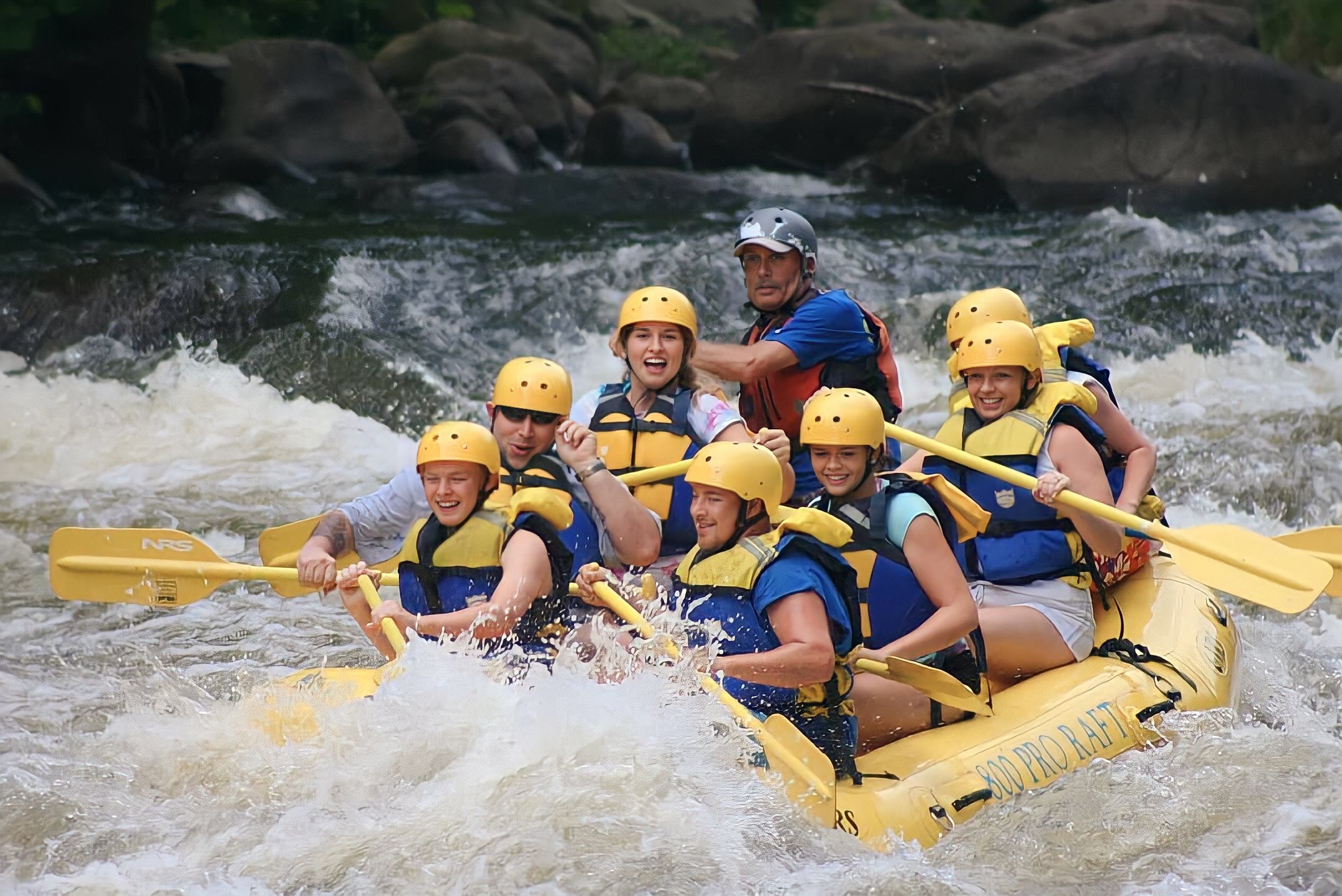 龙目岛白水漂流冒险之旅