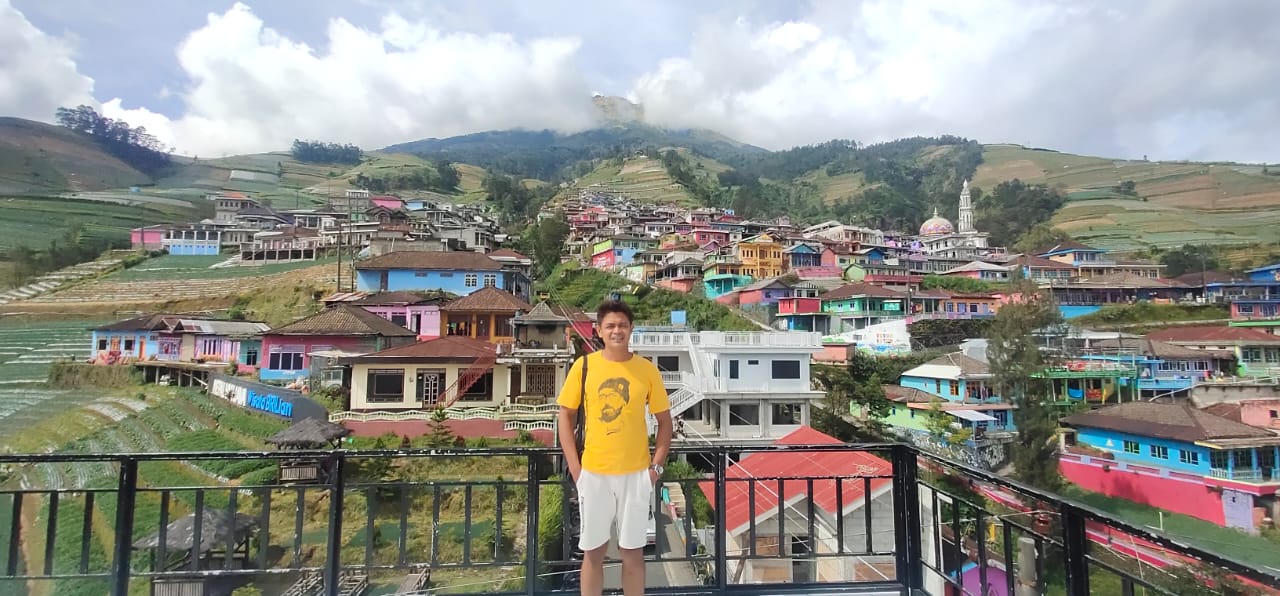 日惹婆罗浮屠寺 & Nepal Van Java徒步体验