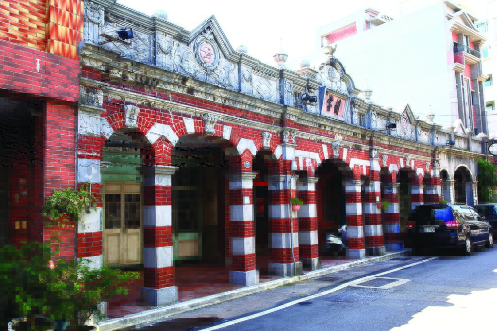 桃园大溪＆莺歌一日游（台北出发）