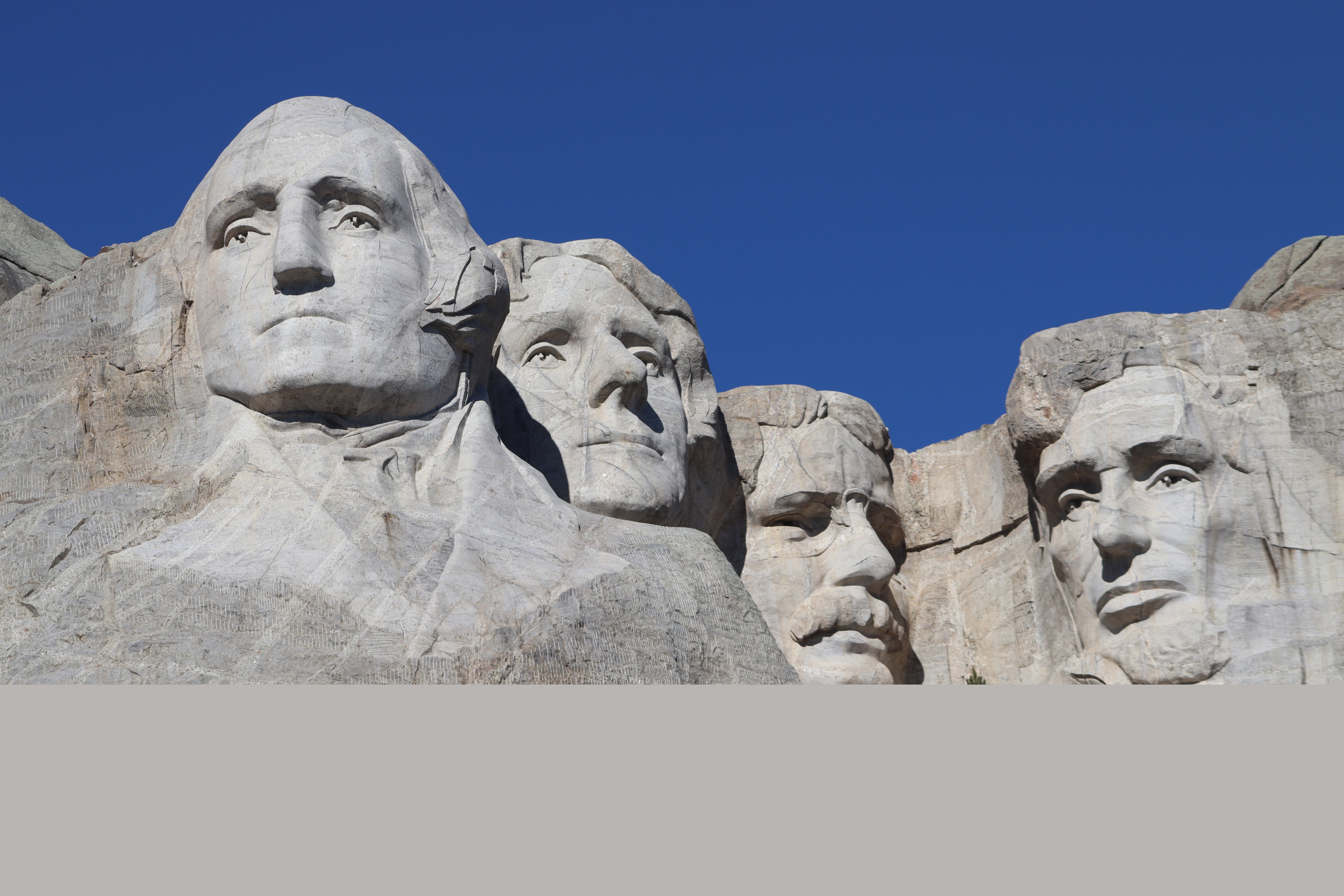 罗斯摩尔山＆卡斯特州立公园＆疯马酋长纪念雕像之旅（拉皮德城出发）