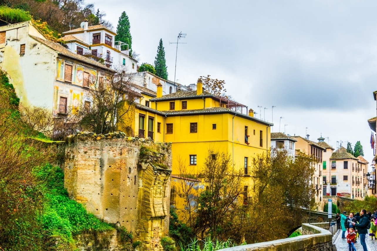 格拉纳达阿尔拜辛＆圣山徒步导览（含大教堂之旅）