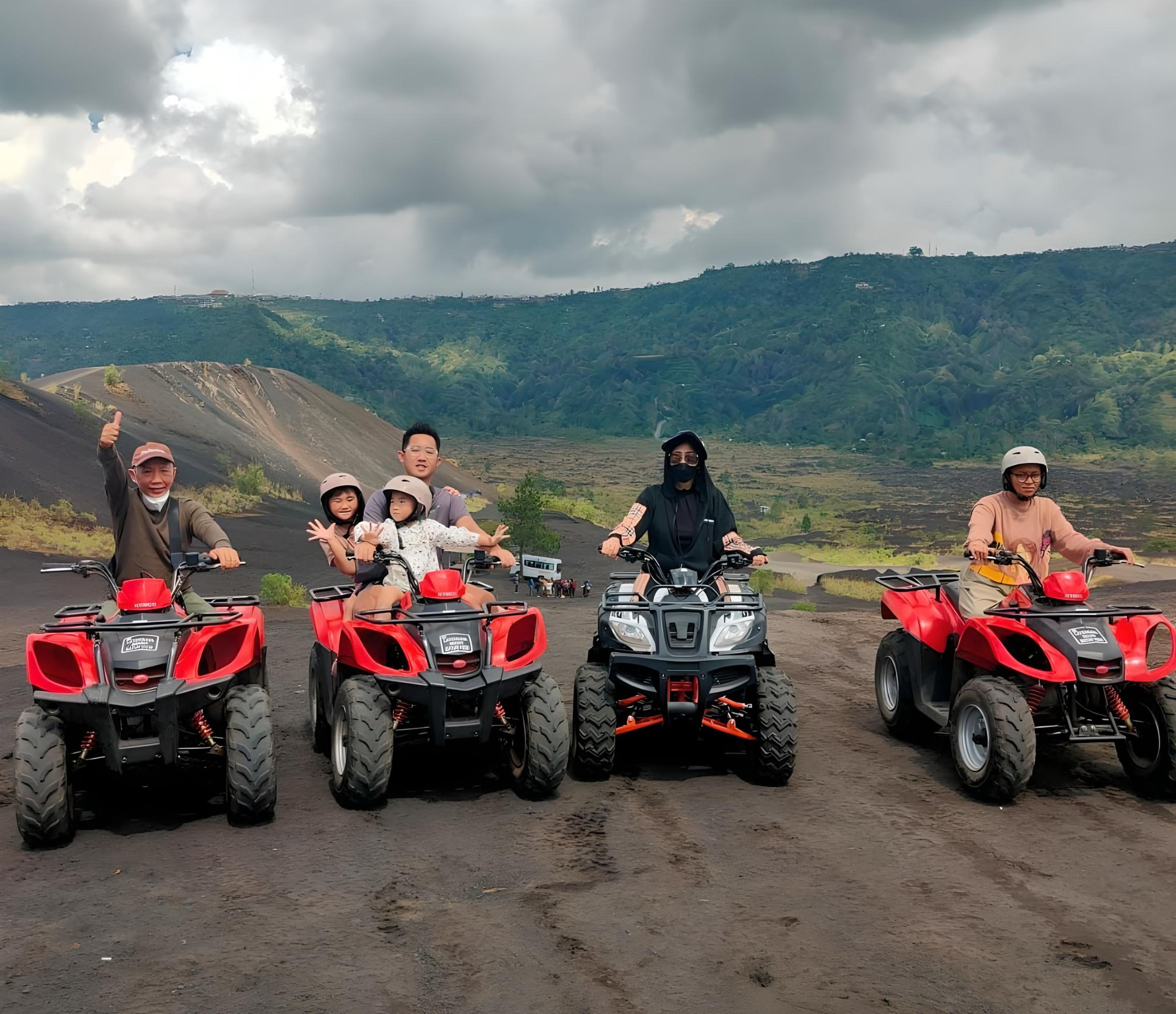 日出咖啡馆  & 巴杜尔山ATV越野之旅