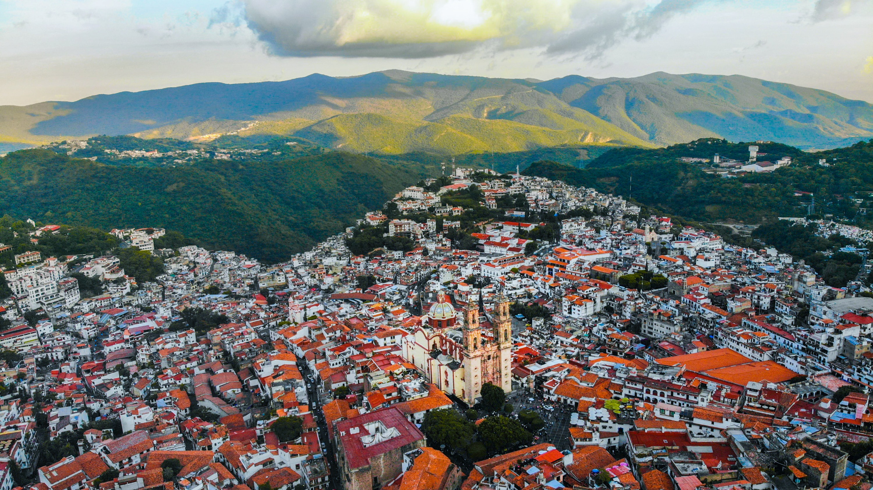 塔斯科 & 库埃纳瓦卡 & 乌斯马尔古城导览之旅