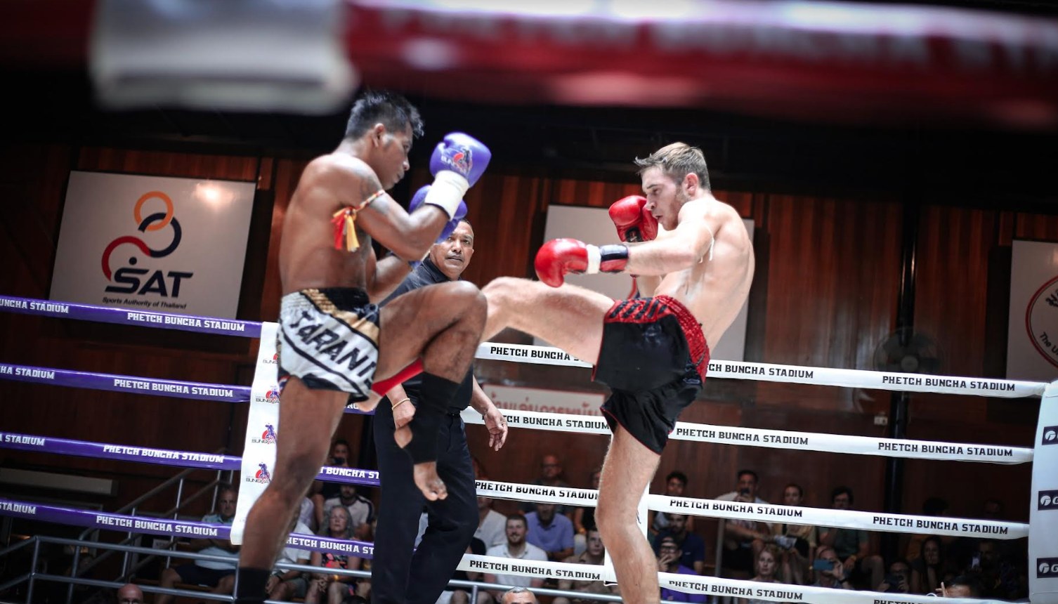 苏梅岛Muay Thai Phetchbuncha Boxing Stadium泰拳拳击场门票