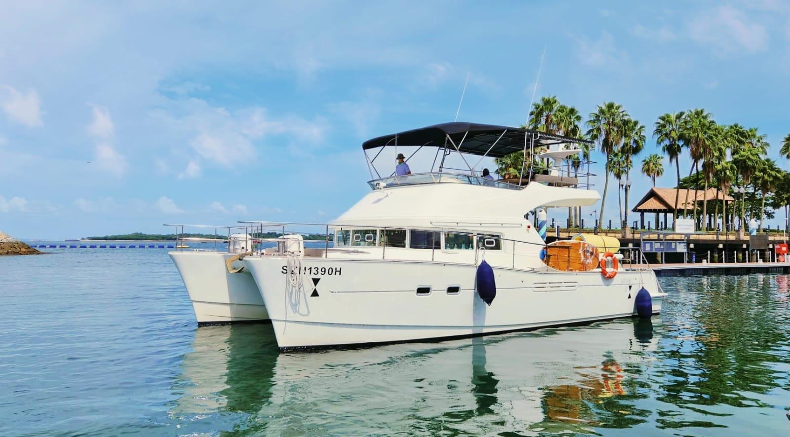 新加坡 Island Yacht 豪华游艇租借