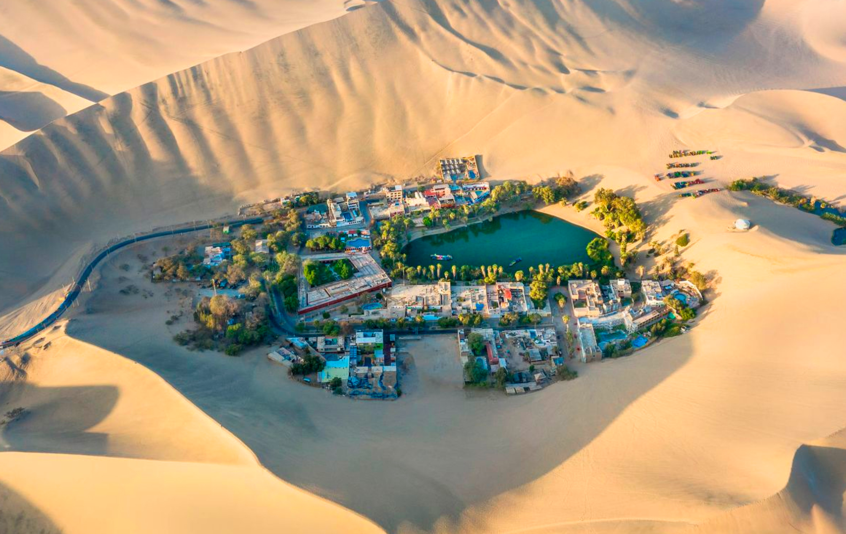 从利马出发，帕拉卡斯和瓦卡奇纳一日巴士游