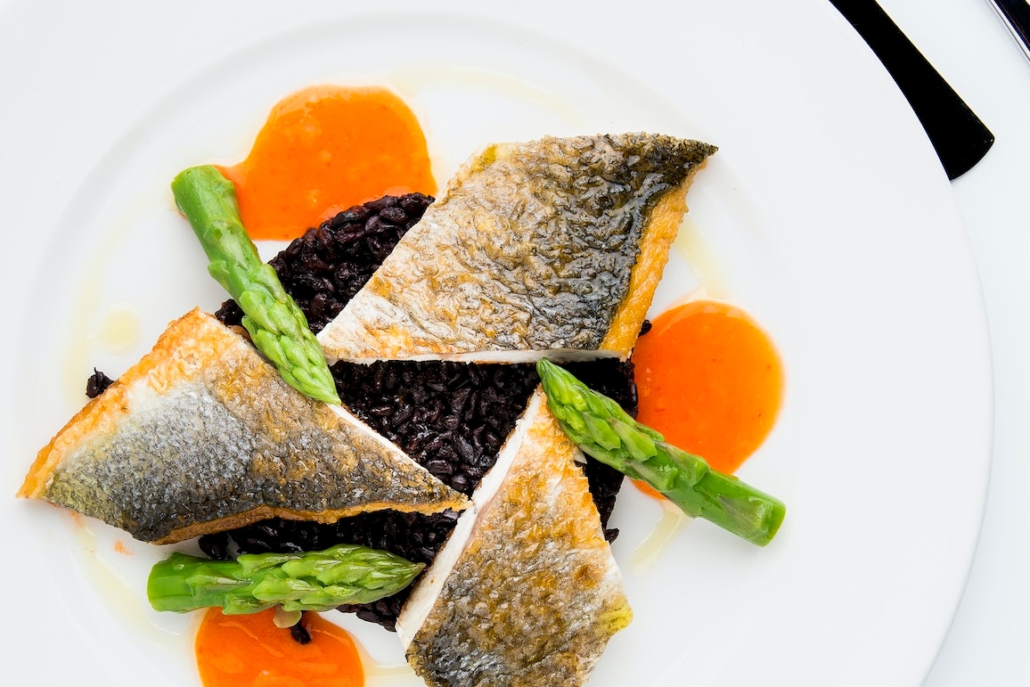 索恩河午餐游船巡航（Les Bateaux Lyonnais Hermes提供）