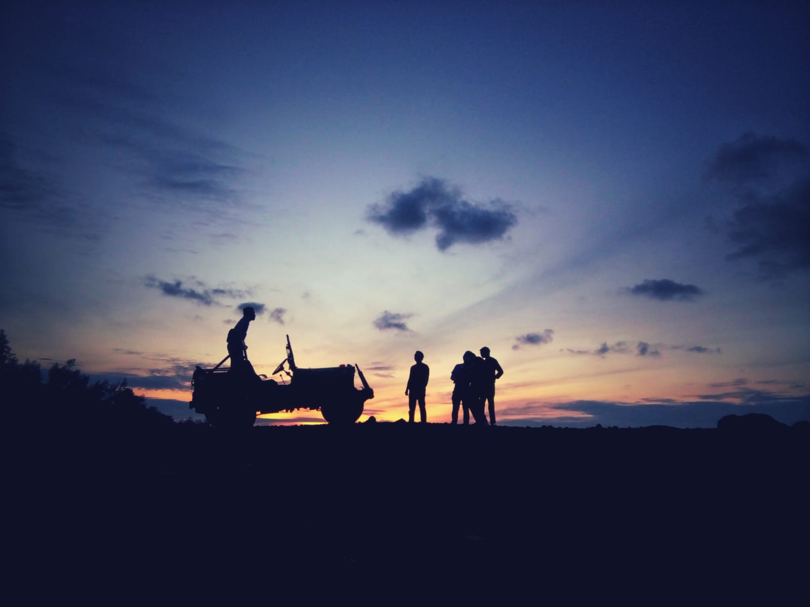 默拉皮火山日出 & 婆罗浮屠寺 & 马格朗鸡教堂一日游（日惹出发）