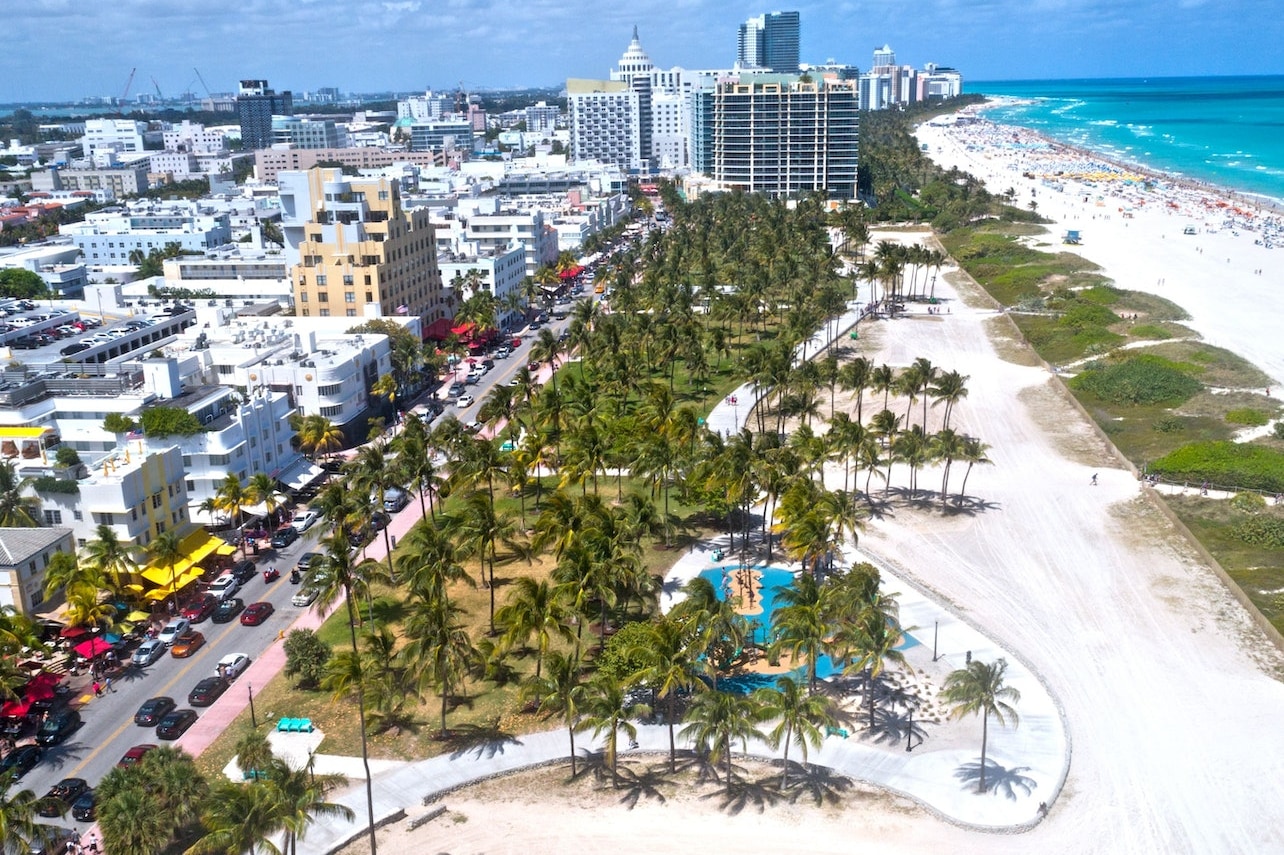 迈阿密市区游 & 比斯坎湾游船体验