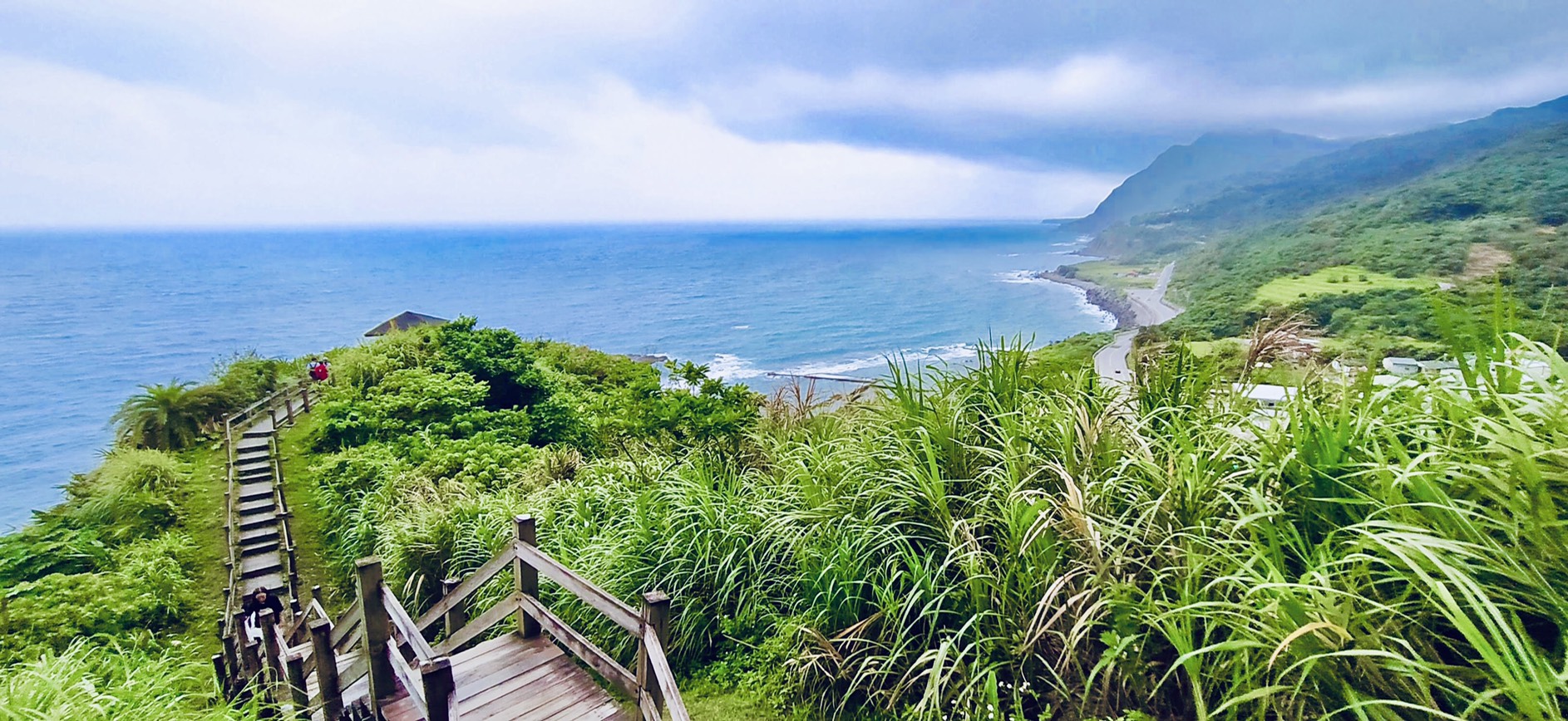 台东: 牛山呼庭, March洞及大石鼻山海线一日游