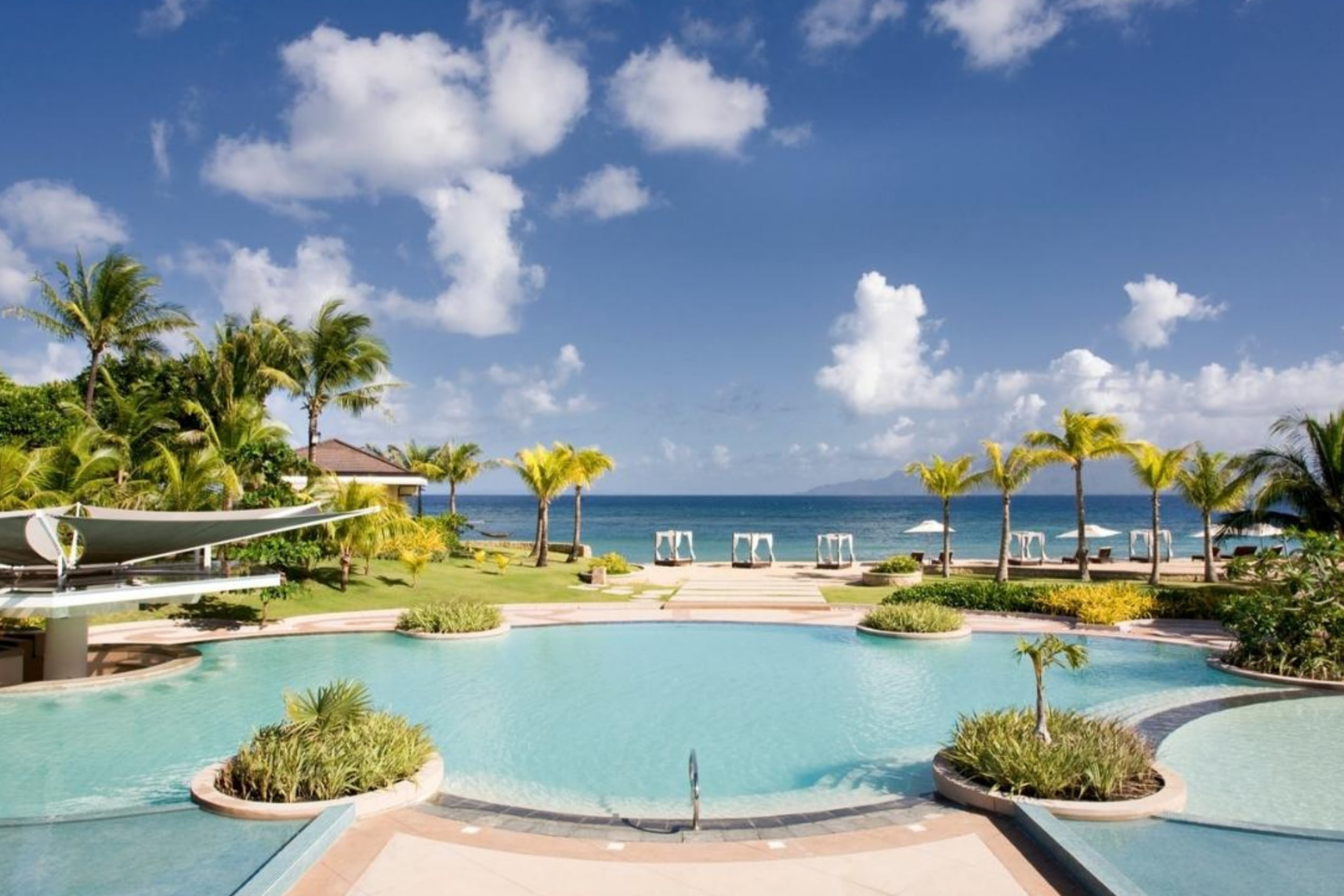 阿尔比·比科尔米斯比斯湾度假村一日游