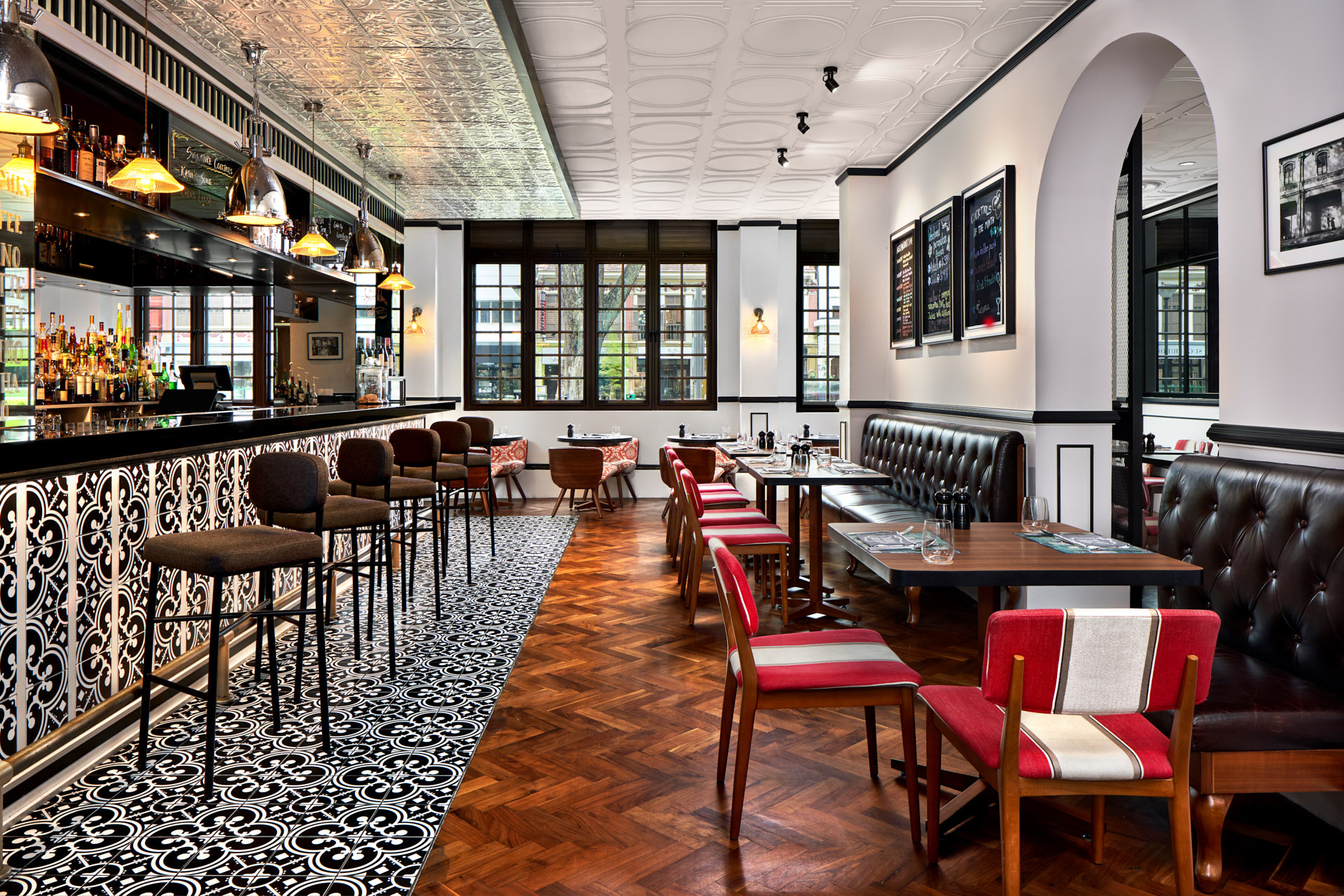 加东的 Baba Chews 酒吧和餐馆