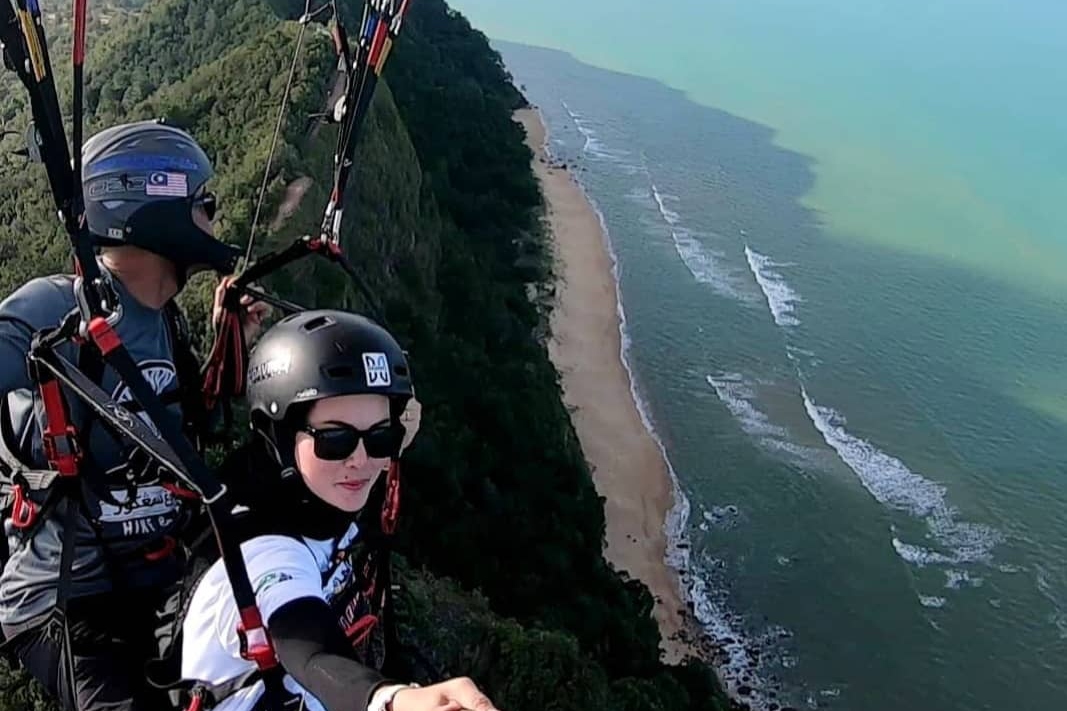 登加楼专业双人滑翔伞体验