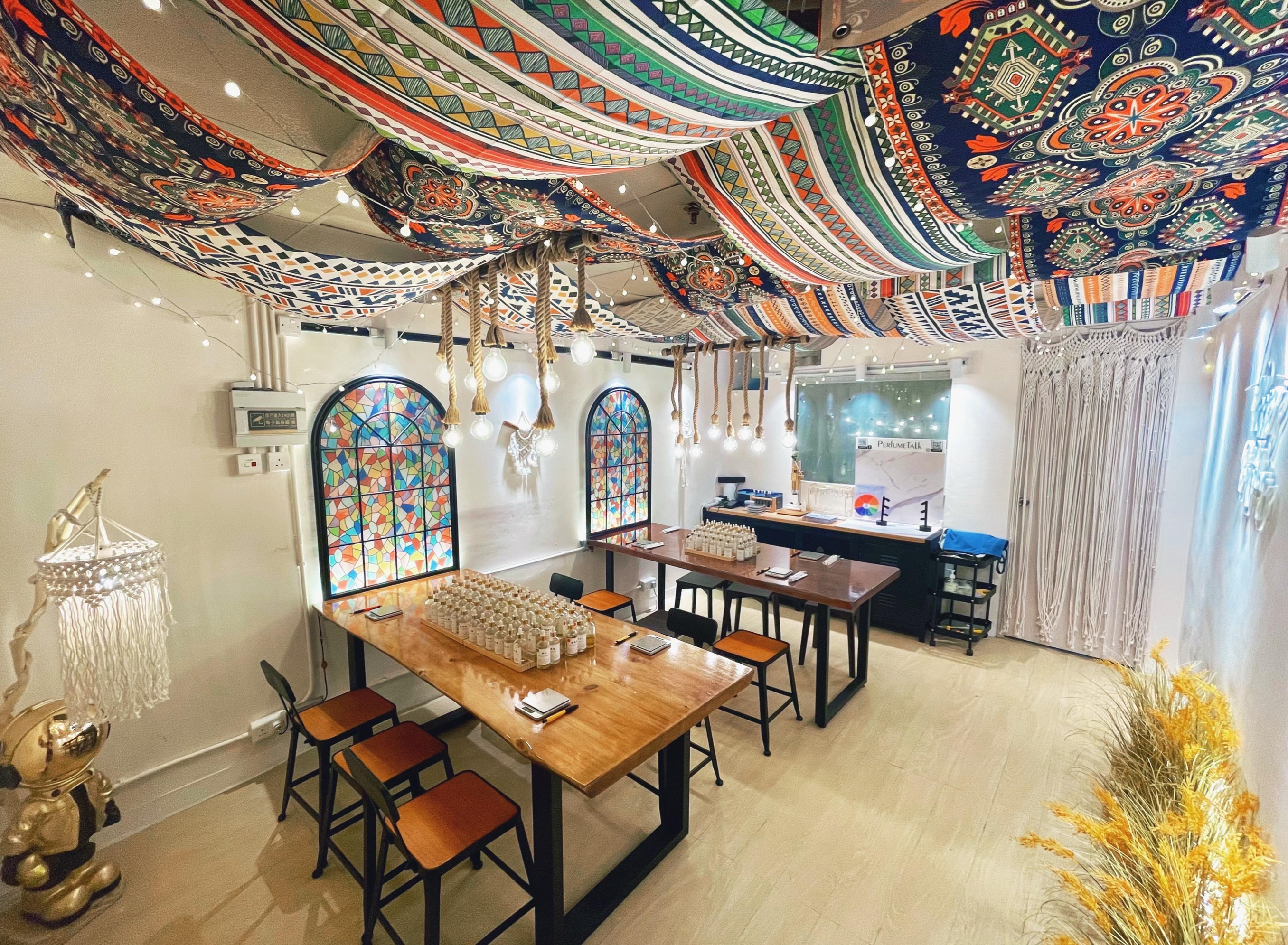 Perfume Talk - 香水工作坊｜一小时体验课程 | 香水工作坊｜尖沙咀