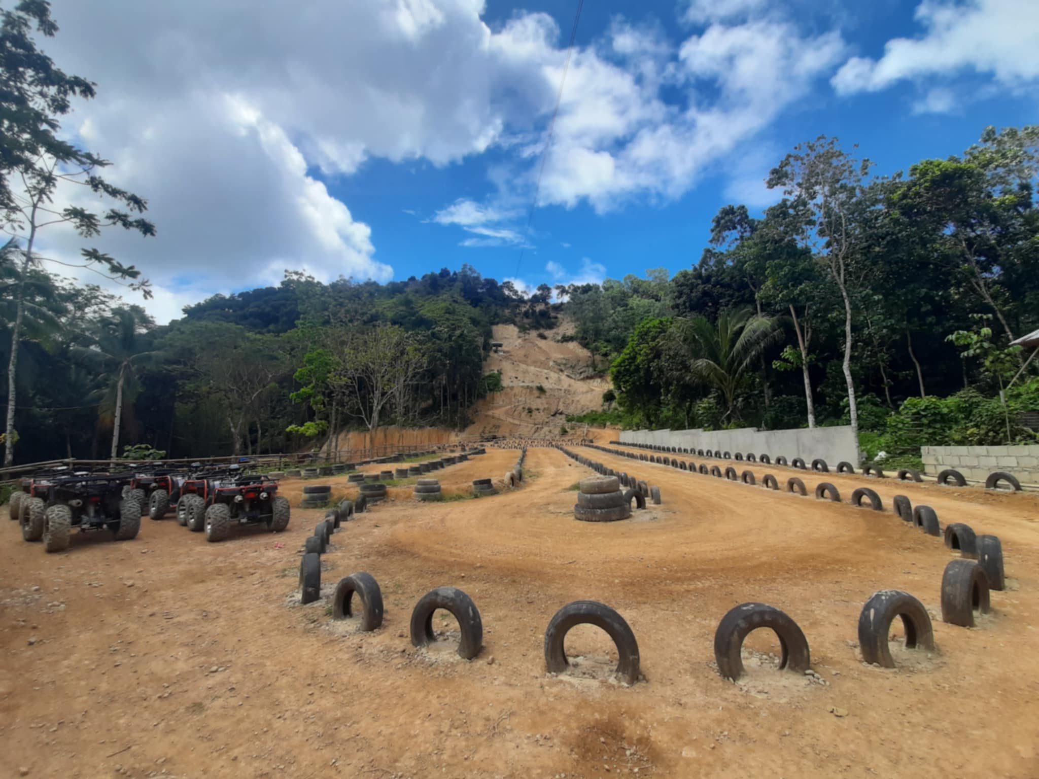 长滩岛陆地ATV越野车 & 滑索体验