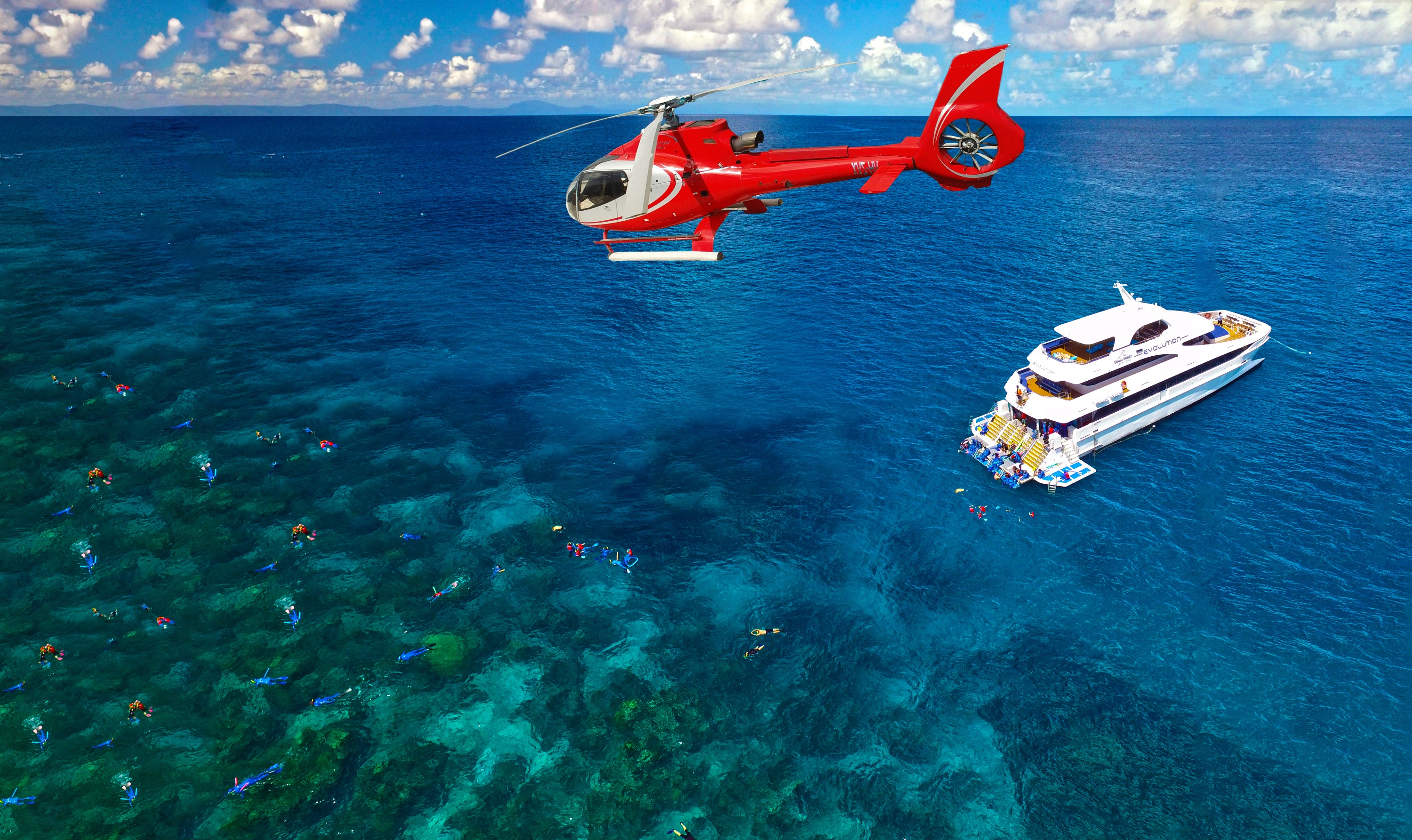 大堡礁浮潜 & 潜水 & 直升机飞行一日游